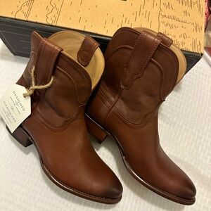 Tecovas Dress Boots Women Size 7B NEW WITH TAG